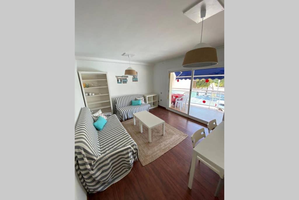 APARTAMENTO PRIMERA LINEA MAR CAMBRILS cerca PUERTO Esterno foto